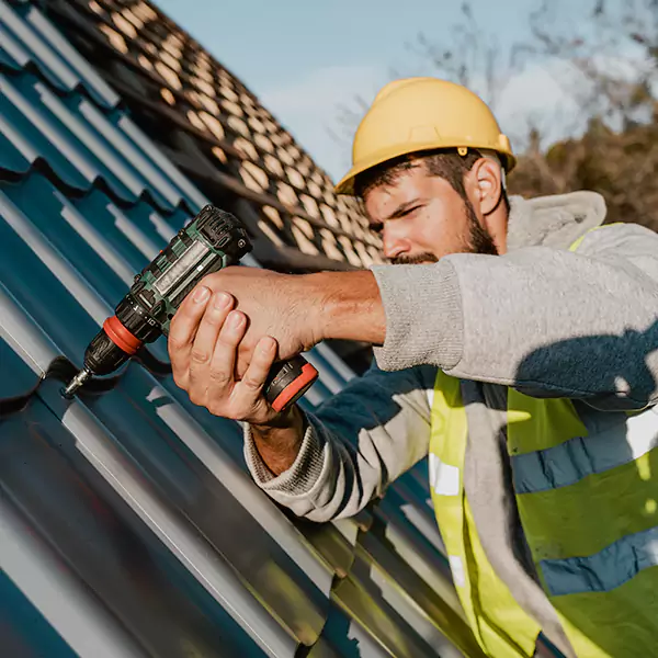 Why Buffalo Grove Homeowners Choose Buffalo Grove Roofing Pro for Steel Roof Repair Service?